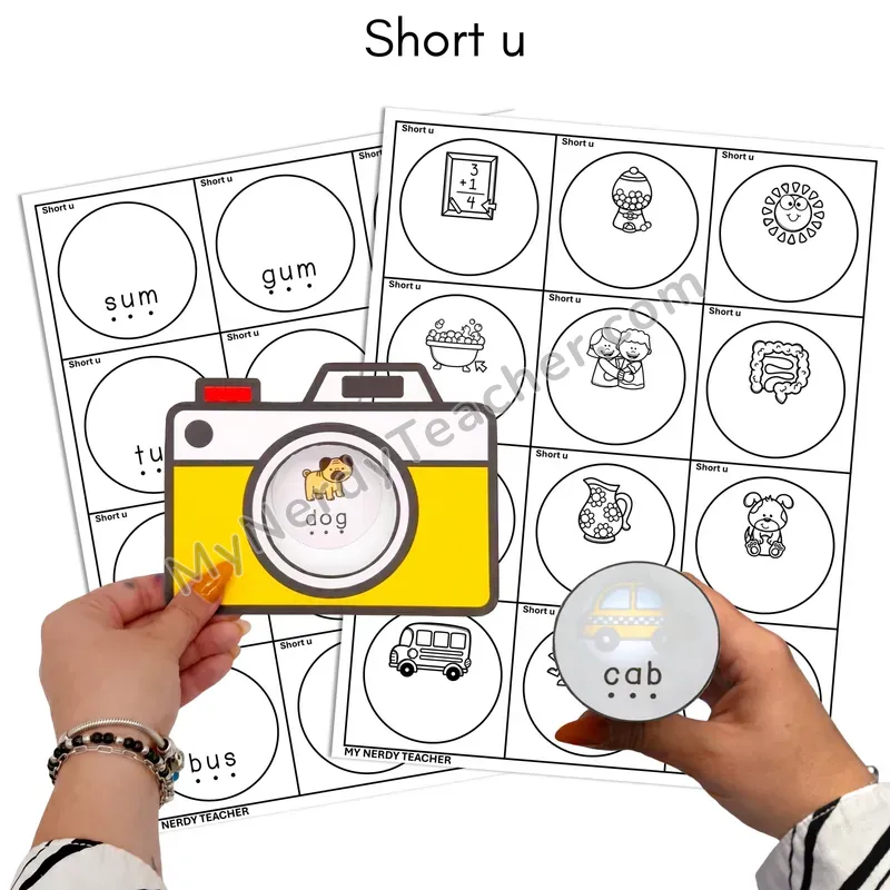 Short U CVC Flashlight Phonics Task Cards — BW