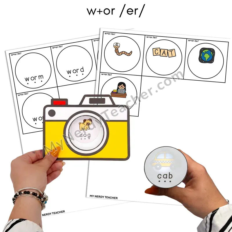R-Controlled w+or (er Sound) Flashlight Phonics Task Cards — Color