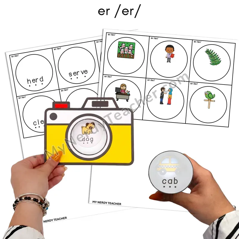 R-Controlled er Flashlight Phonics Task Cards — Color